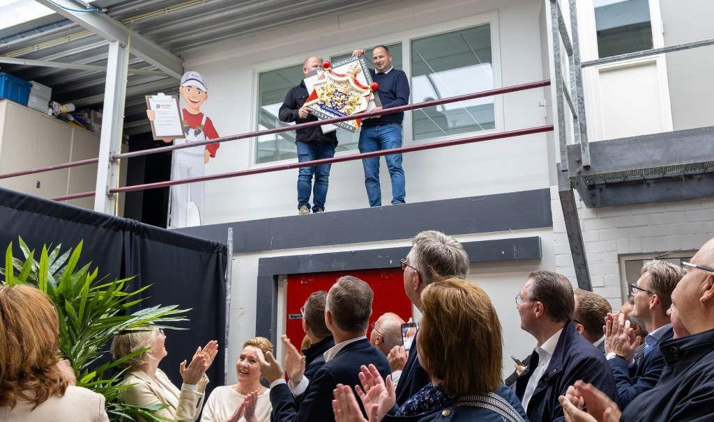 Koninklijke waardering voor 100 jaar vakmanschap b