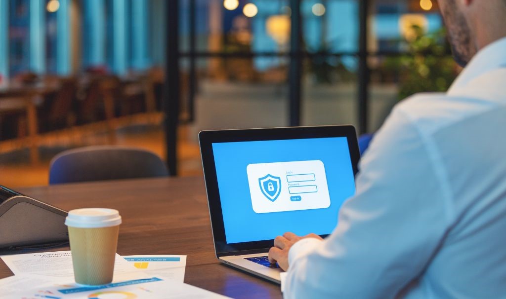 Uitgelicht OnderhoudNL Magazine 2 2026-cybersecurity-verzekering_1024x606